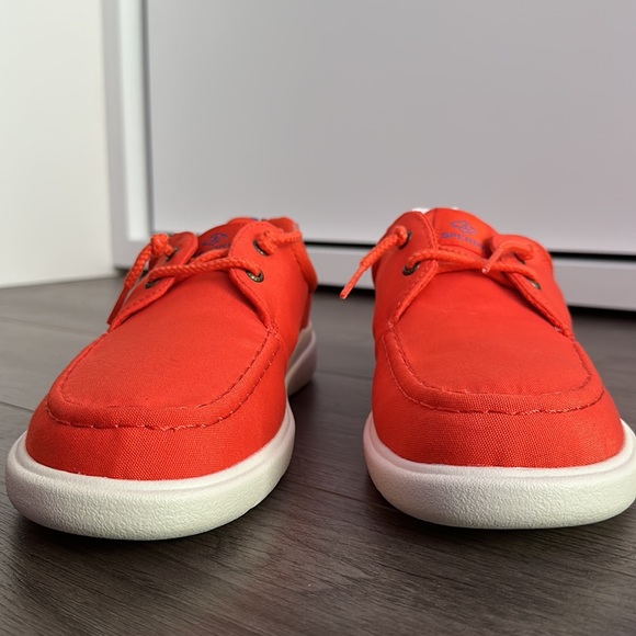 Sperry - Deck Shoe for the stylish - dress to impress! Goes with anything!! - Picture 2 of 5